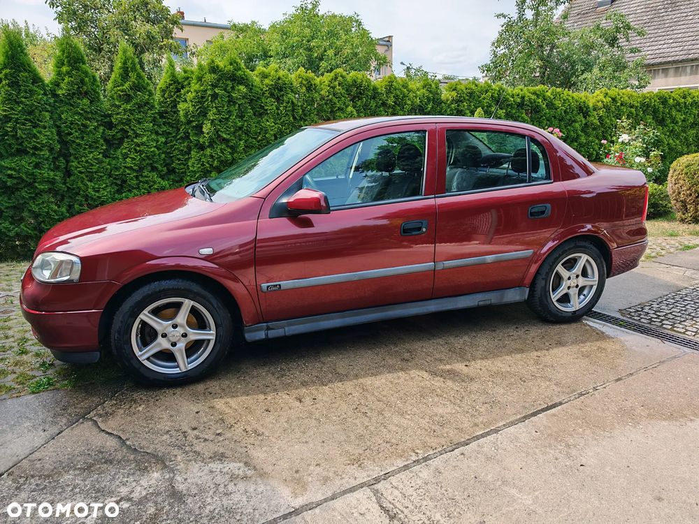 Opel Astra 1.4 Club - 2