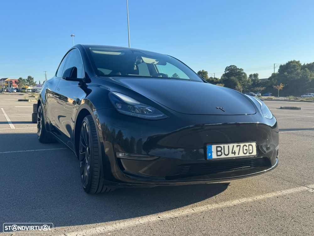Tesla Model Y Performance Dual Motor AWD - 31