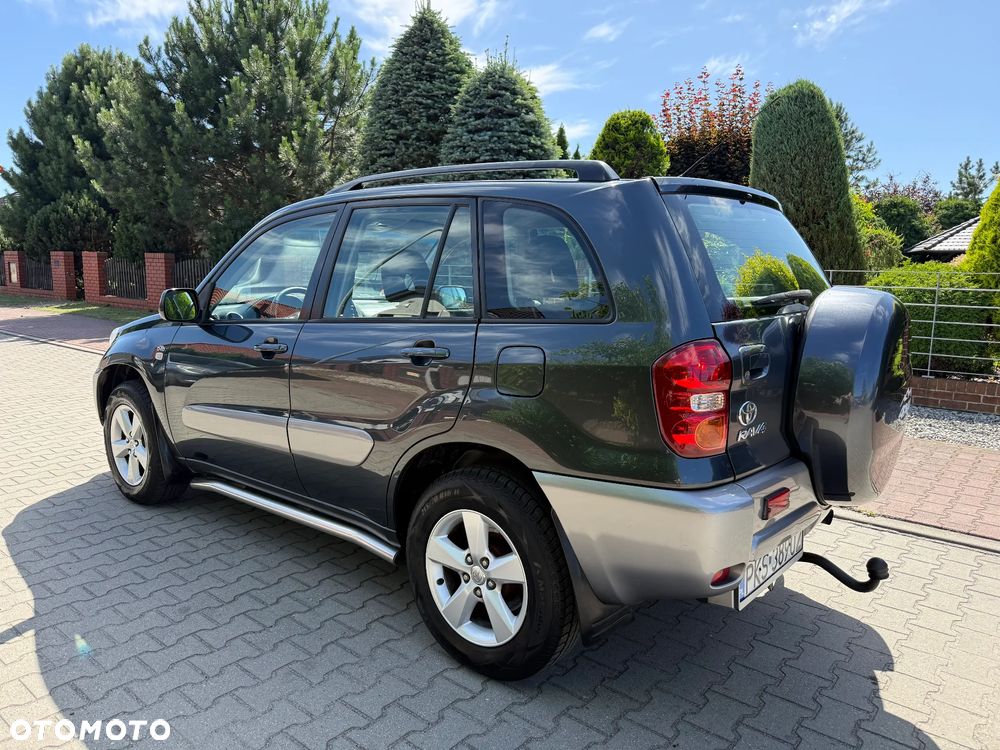 Toyota RAV4 D-4D 4x4 - 4