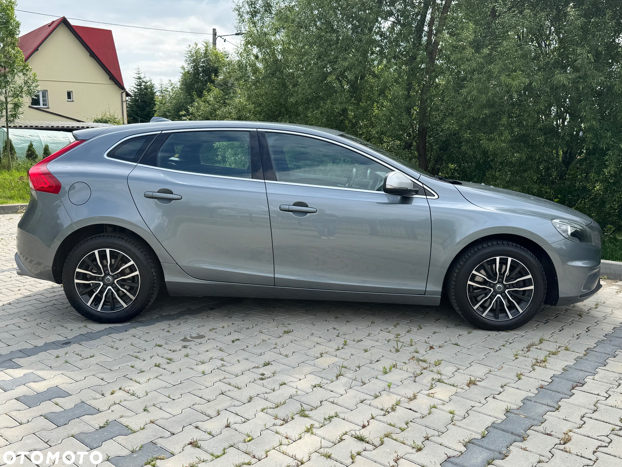 Volvo V40 D2 Drive-E R-Design Momentum - 7