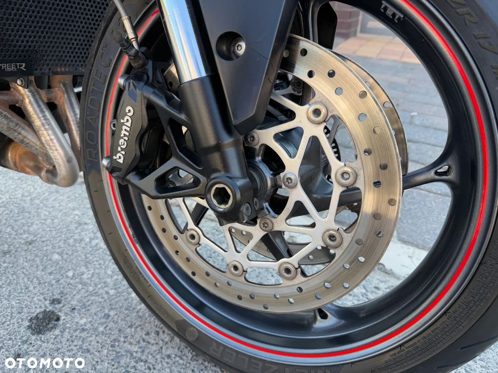 Triumph Street Triple - 13