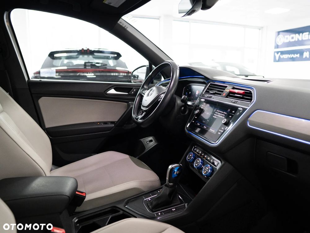 Volkswagen Tiguan - 28