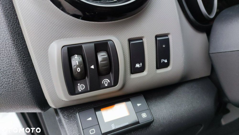Renault Trafic - 26