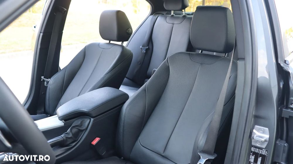 BMW Seria 3 330e iPerformance M Sport - 15