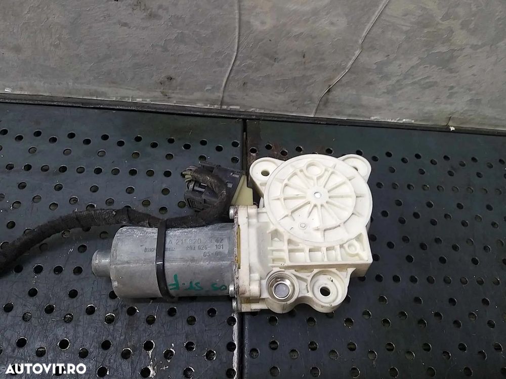 Motoras macara stanga fata mercedes e class w211 a2118202942 - 1