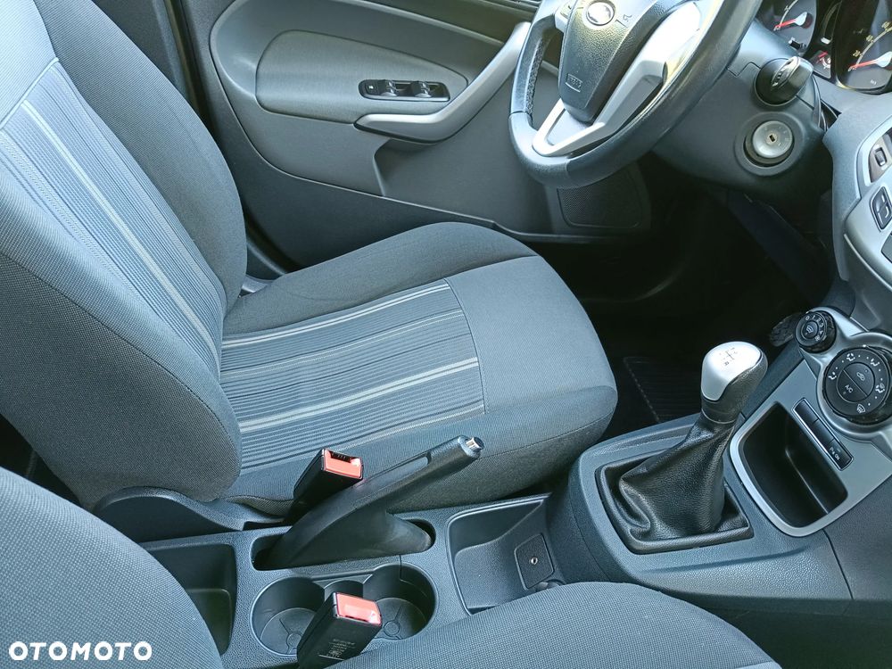 Ford Fiesta 1.25 Celebration - 28