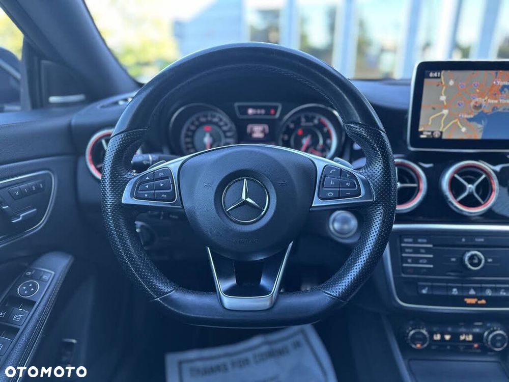 Mercedes-Benz CLA 45 AMG 4Matic 7G-DCT - 27