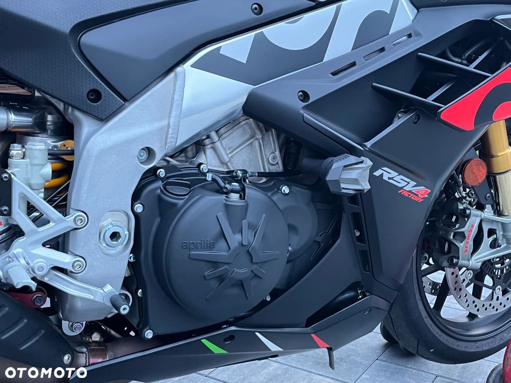 Aprilia RSV - 38