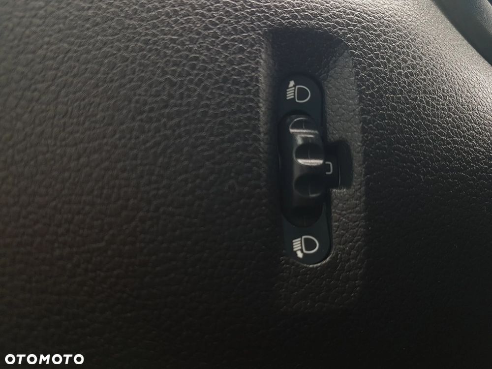 Renault MASTER KONTENER 8EP 4,22x2,24x2,24 KLIMA KRAJOWY MANUAL  6-BIEGÓW DMC 3500 KG - 33