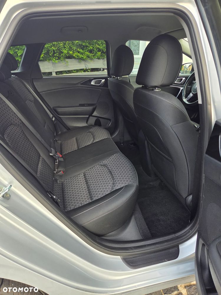 Kia Ceed 1.6 CRDi Eco-Dynamics+ (48V Mild-Hybrid) Platinum Edition - 21