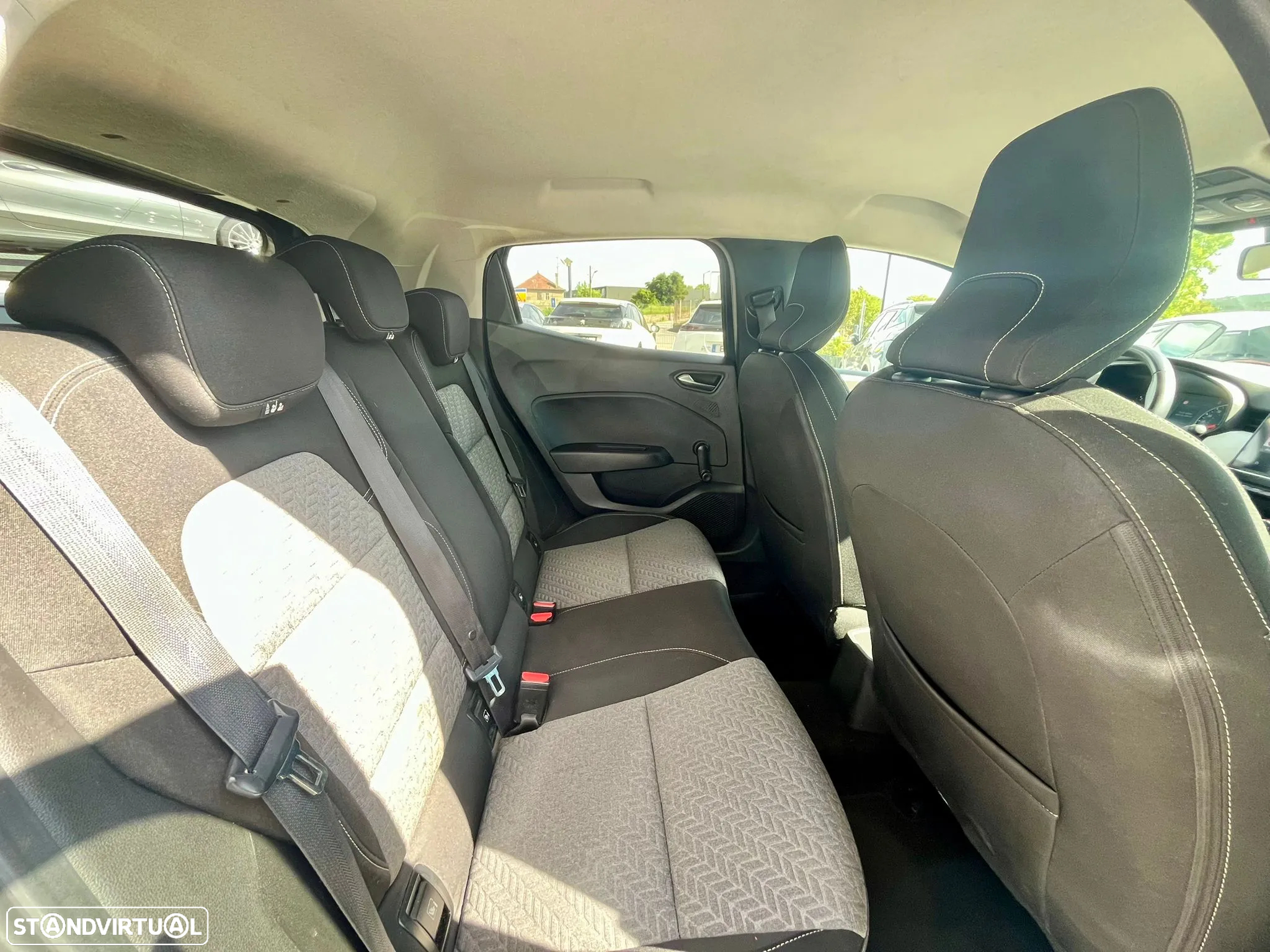 Renault Clio 1.5 Blue dCi Evolution - 11