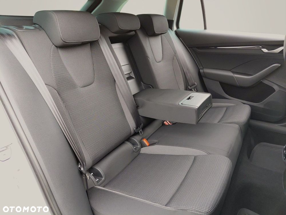 Skoda Octavia 1.5 TSI mHEV Selection DSG - 14