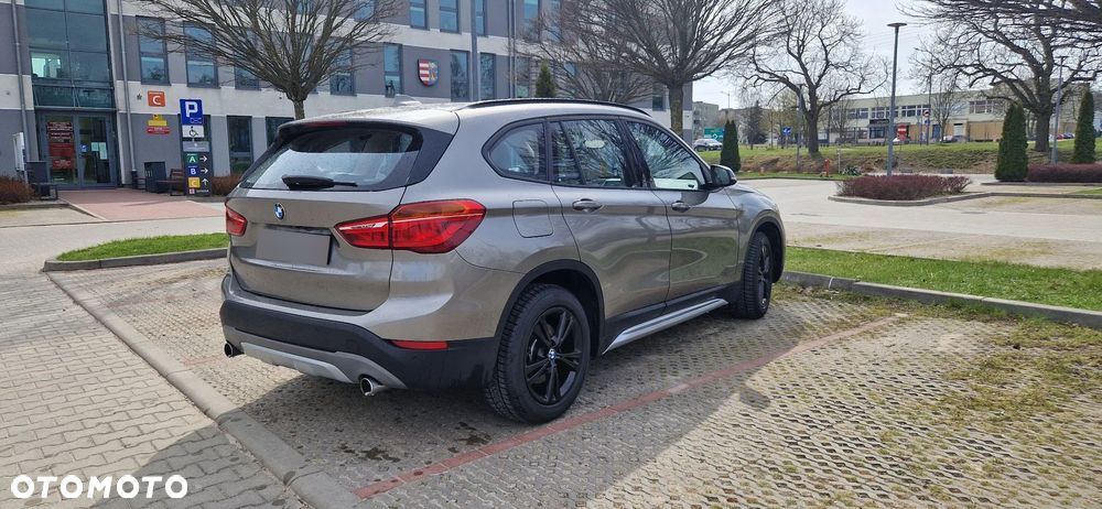 BMW X1 xDrive25d xLine sport - 8