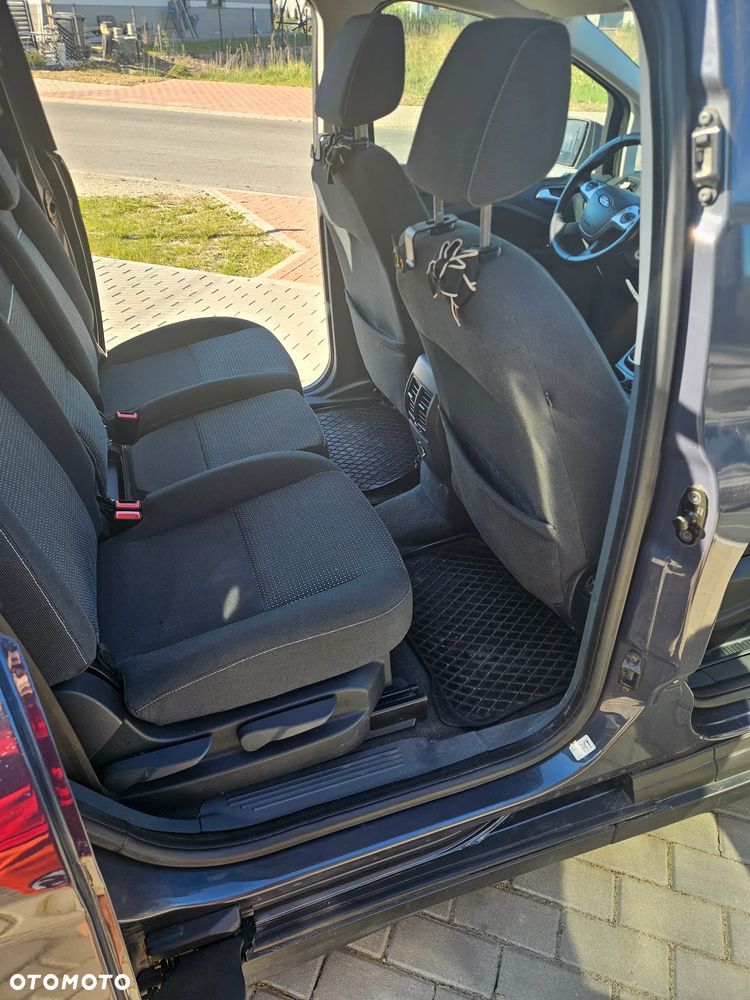 Ford Grand C-MAX - 19