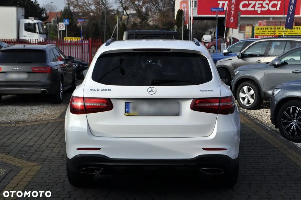 Mercedes-Benz GLC - 14