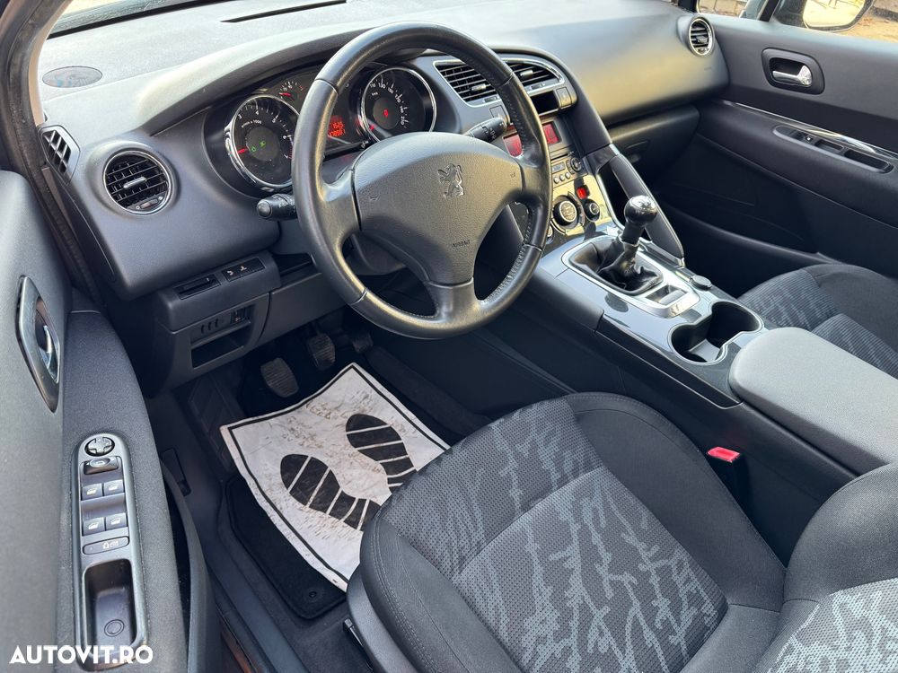 Peugeot 3008 120 VTi Premium - 9