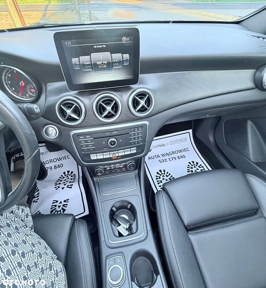 Mercedes-Benz CLA - 4