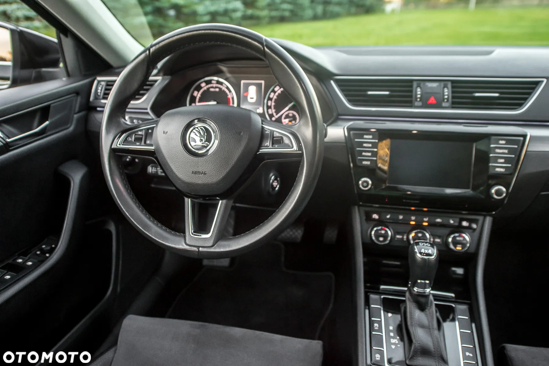 Skoda Superb Combi 2.0 TSI 4x4 DSG Ambition - 22