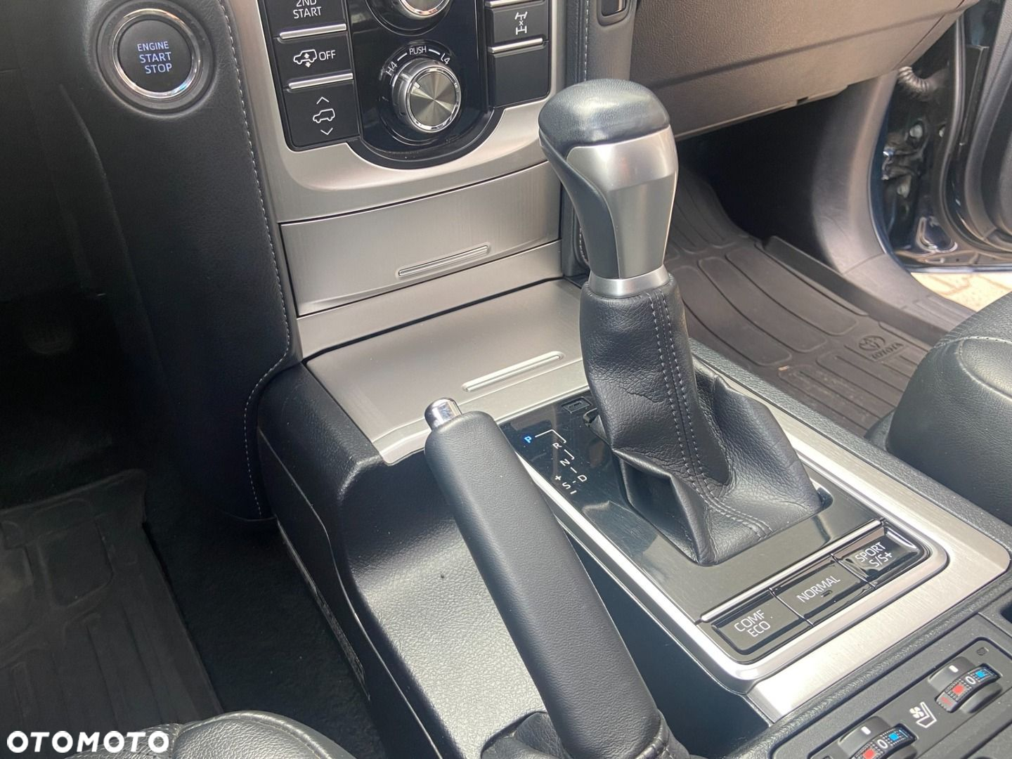 Toyota Land Cruiser LC 2.8 D-4D Executive - 24