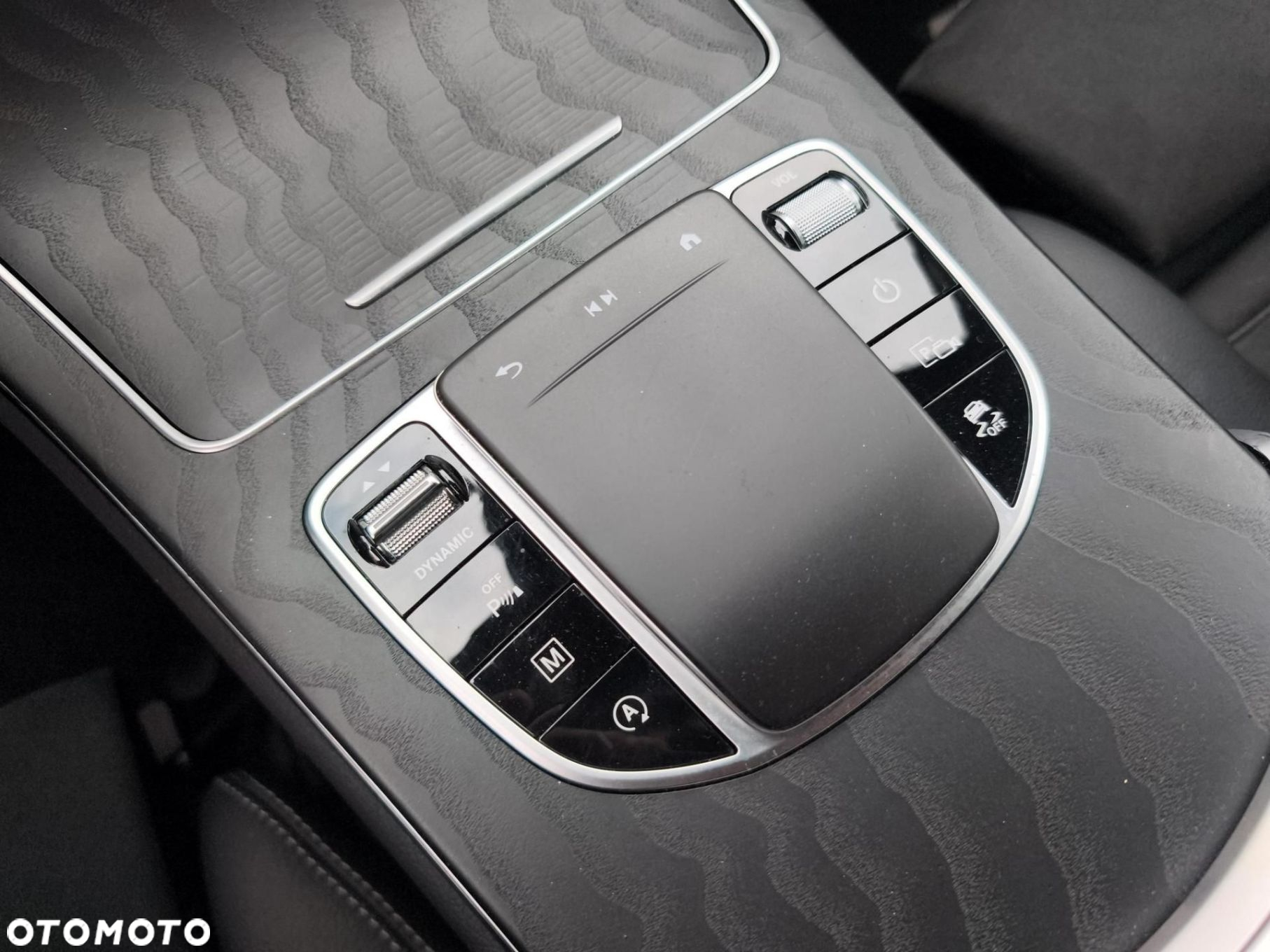 Mercedes-Benz GLC - 18