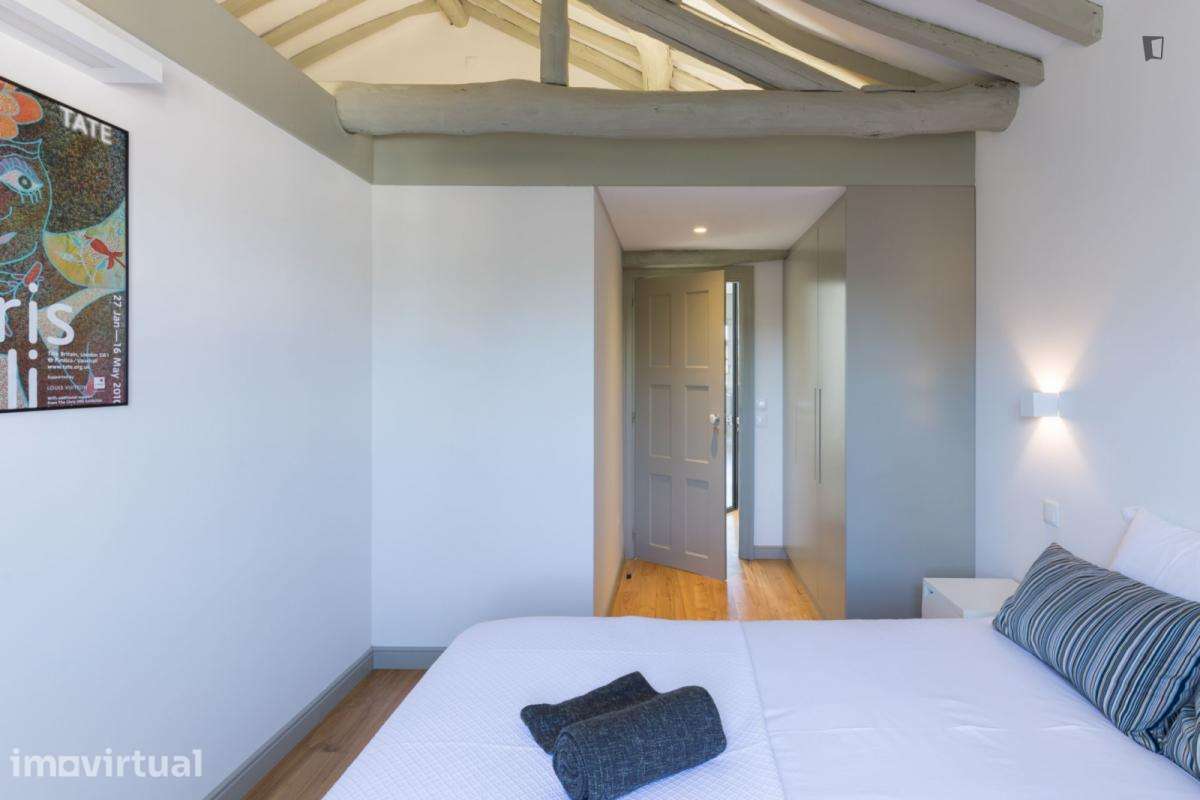 Apartamento com 2 quartos - localizado em Cedofeita Porto - Grande imagem: 2/8