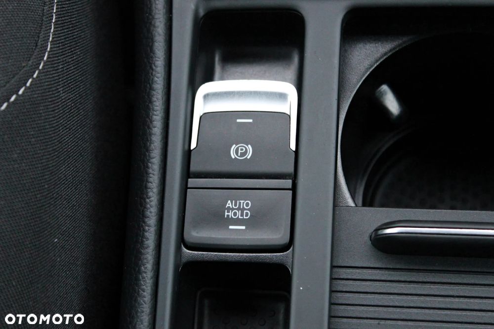 Volkswagen Golf - 27