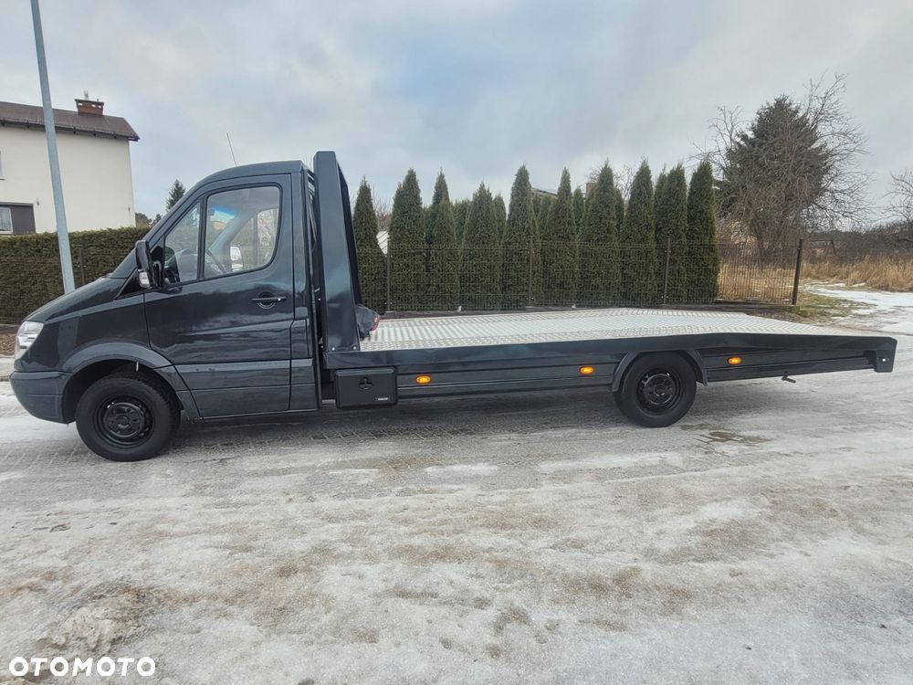 Mercedes-Benz Sprinter - 11