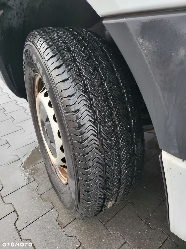 Mercedes-Benz Sprinter kontener windą - 12