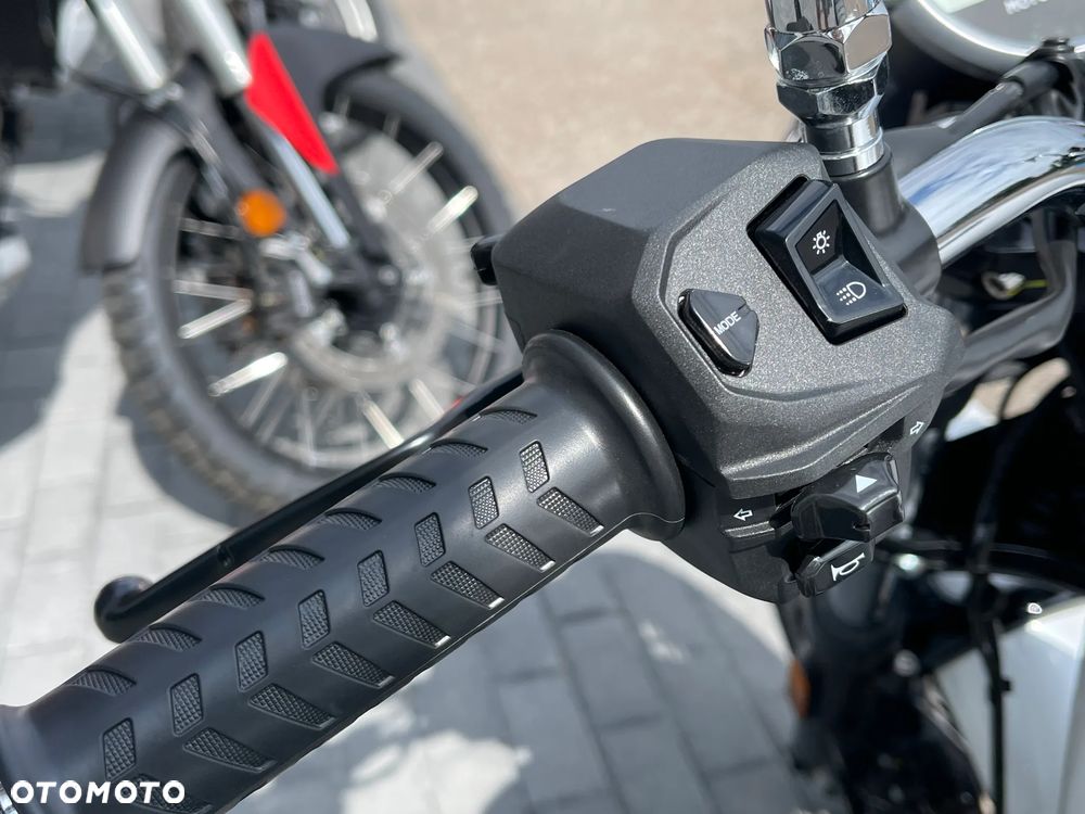 Moto Guzzi V7 - 13