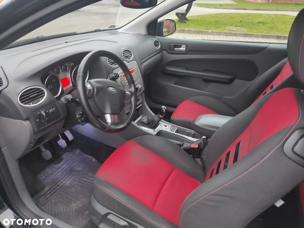 Ford Focus 2.0 Trend + - 9