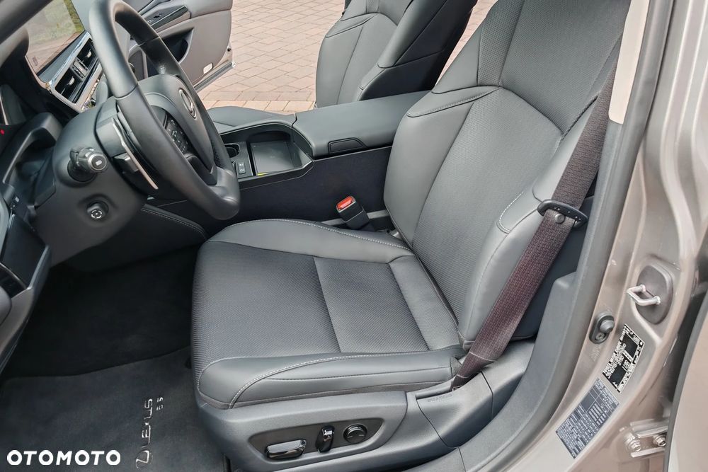 Lexus ES 300h Business Edition - 20