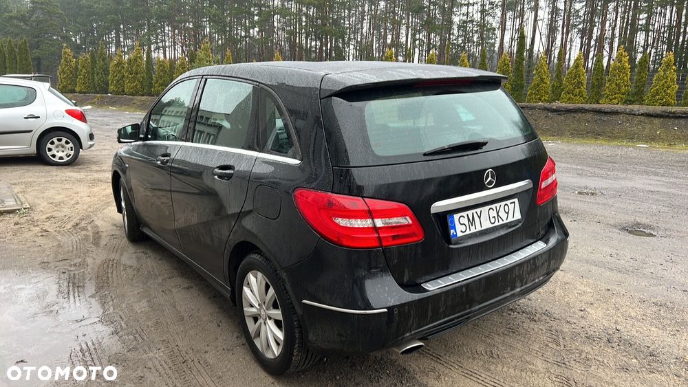 Mercedes-Benz Klasa B 180 CDI (BlueEFFICIENCY) - 9