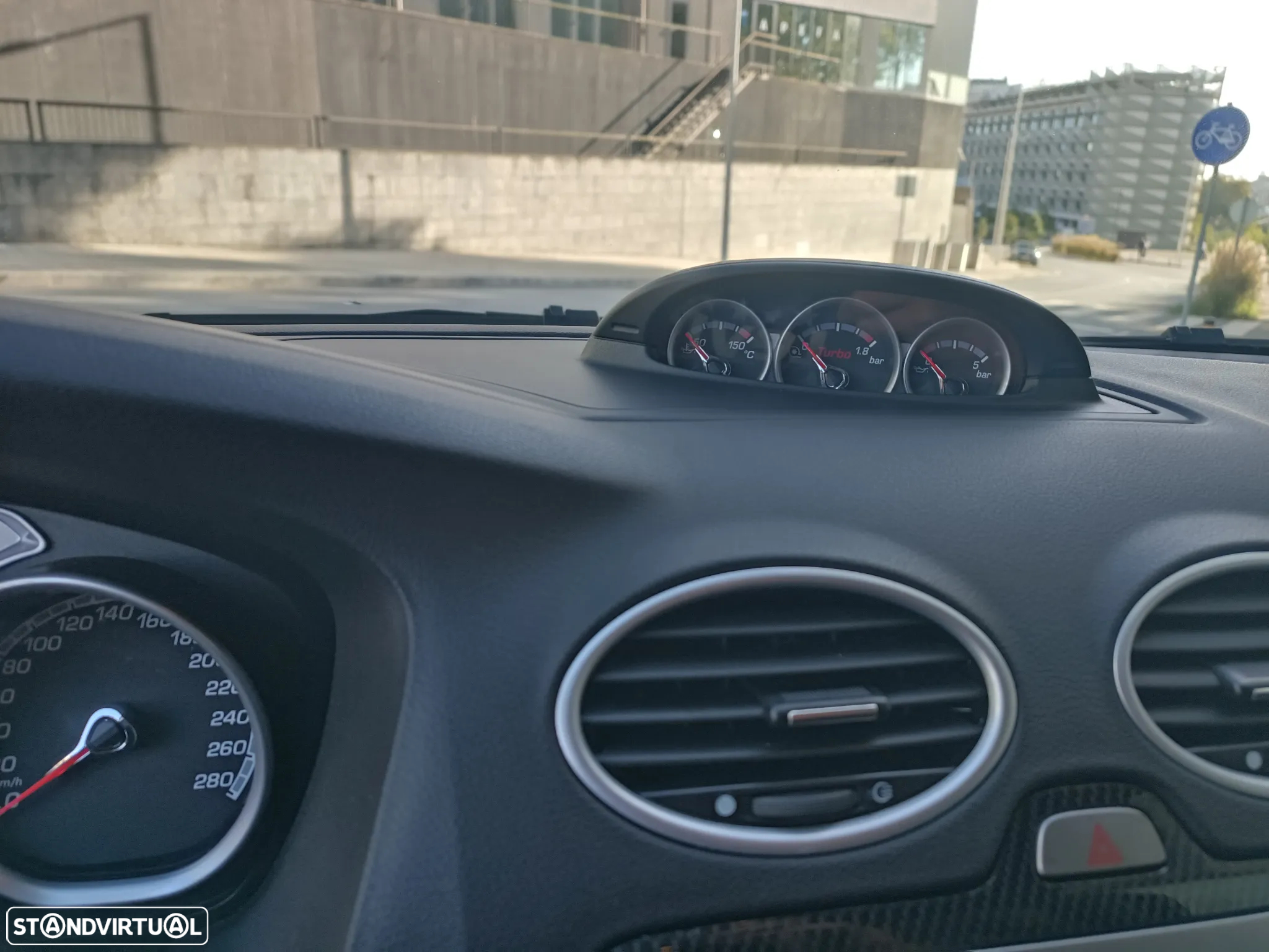 Ford Focus 2.5 T RS - 21