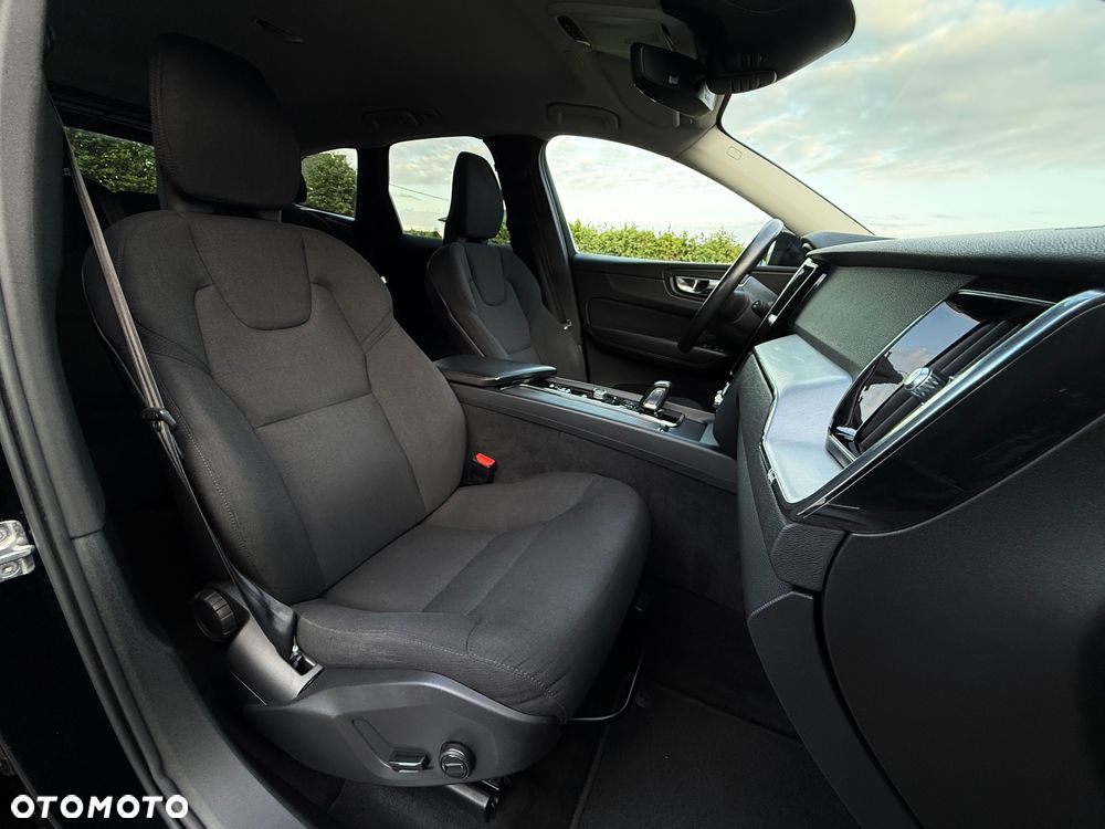 Volvo XC 60 B4 D AWD Momentum Pro - 14