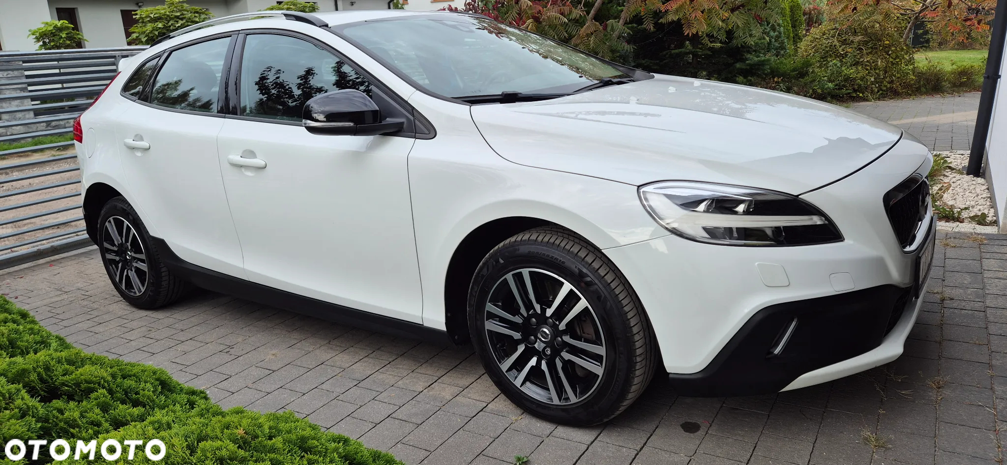 Volvo V40 Cross Country - 7