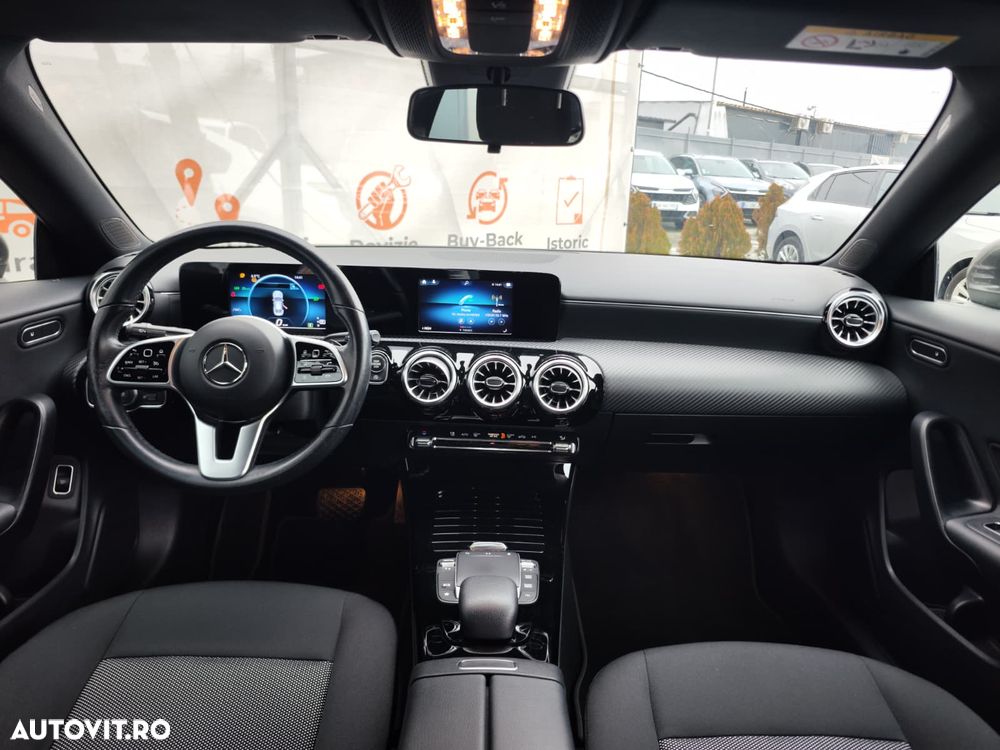 Mercedes-Benz CLA 200 7G-DCT - 10