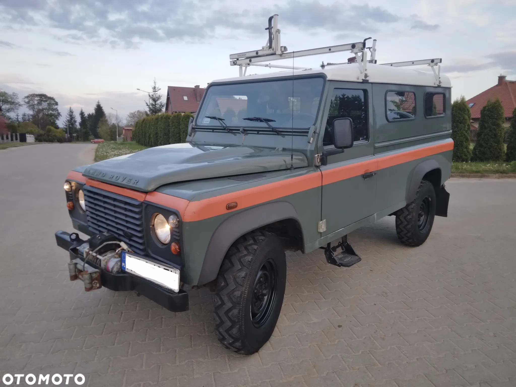 Land Rover Defender 110 2.2 TD4 E - 2