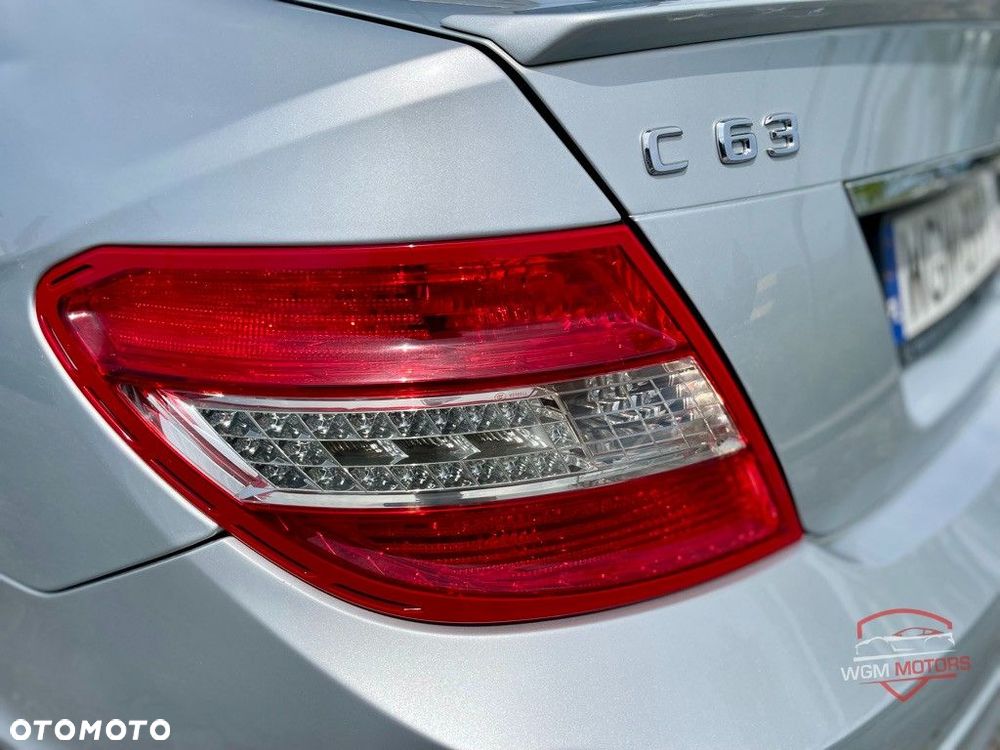 Mercedes-Benz Klasa C 63 AMG 7G-TRONIC - 9