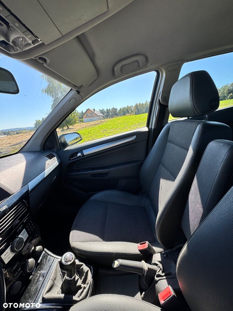 Opel Astra III 1.9 CDTI Enjoy - 19