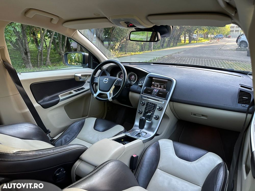 Volvo XC 60 D5 AWD Aut. Summum - 9