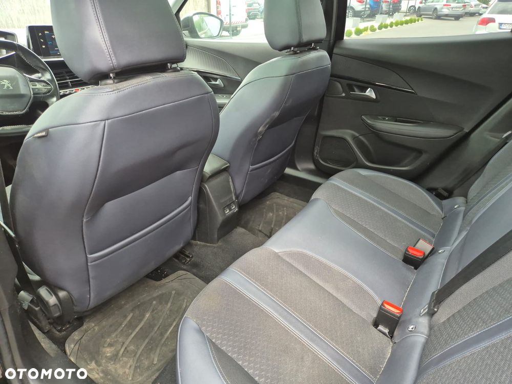 Peugeot 2008 1.2 PureTech Active S&S - 6