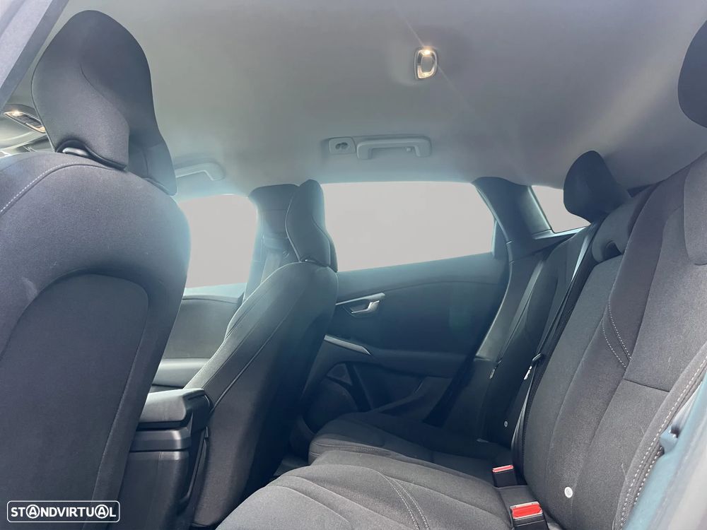 Volvo V40 2.0 D2 Momentum - 13