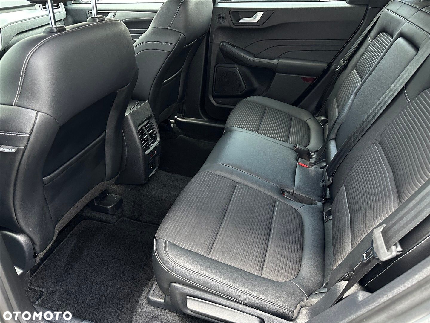 Ford Kuga - 11