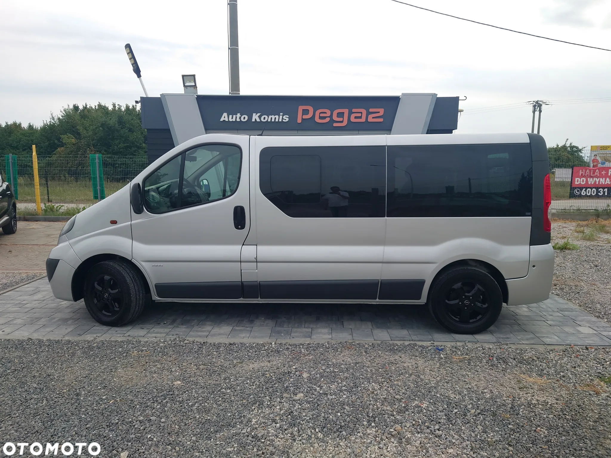Opel Vivaro 2.0 CDTI L2H1 Life Cosmo - 4
