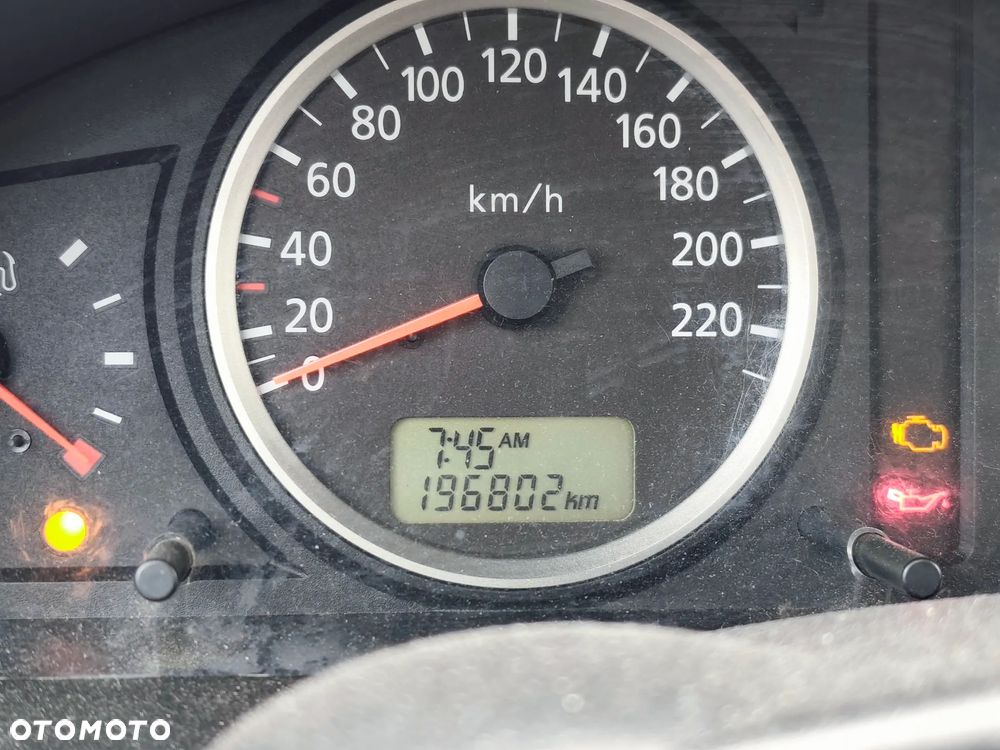 Nissan Almera - 19