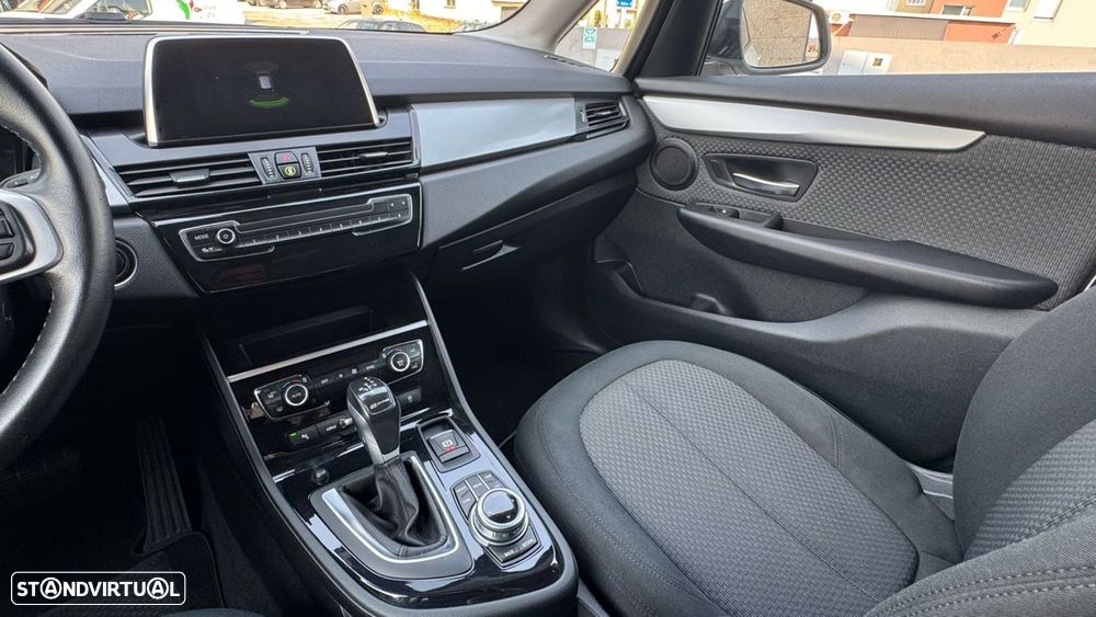 BMW 225xe Active Tourer - 18