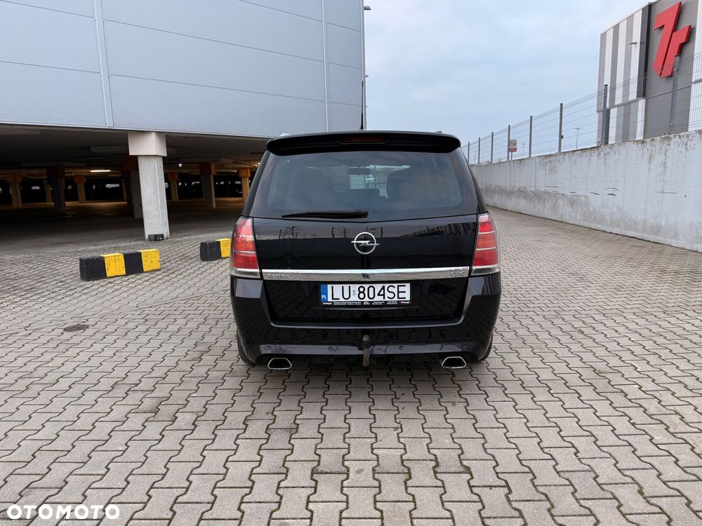 Opel Zafira OPC - 9