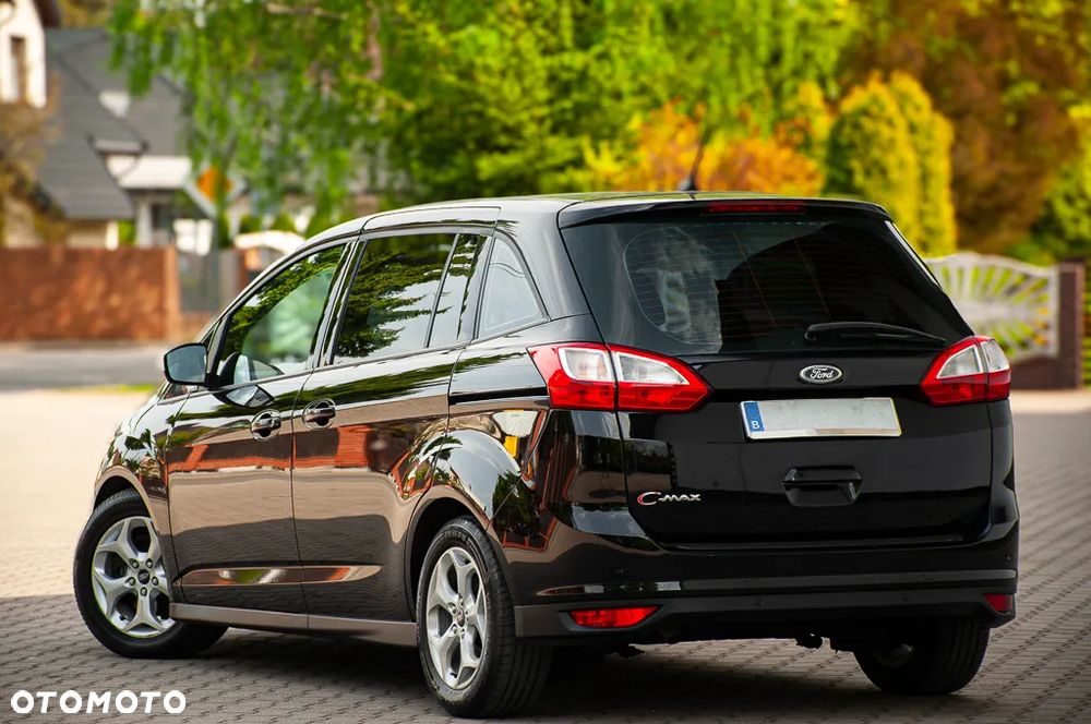 Ford Grand C-MAX - 10