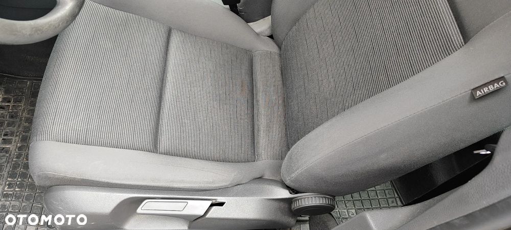 Volkswagen Golf 1.6 Goal - 11