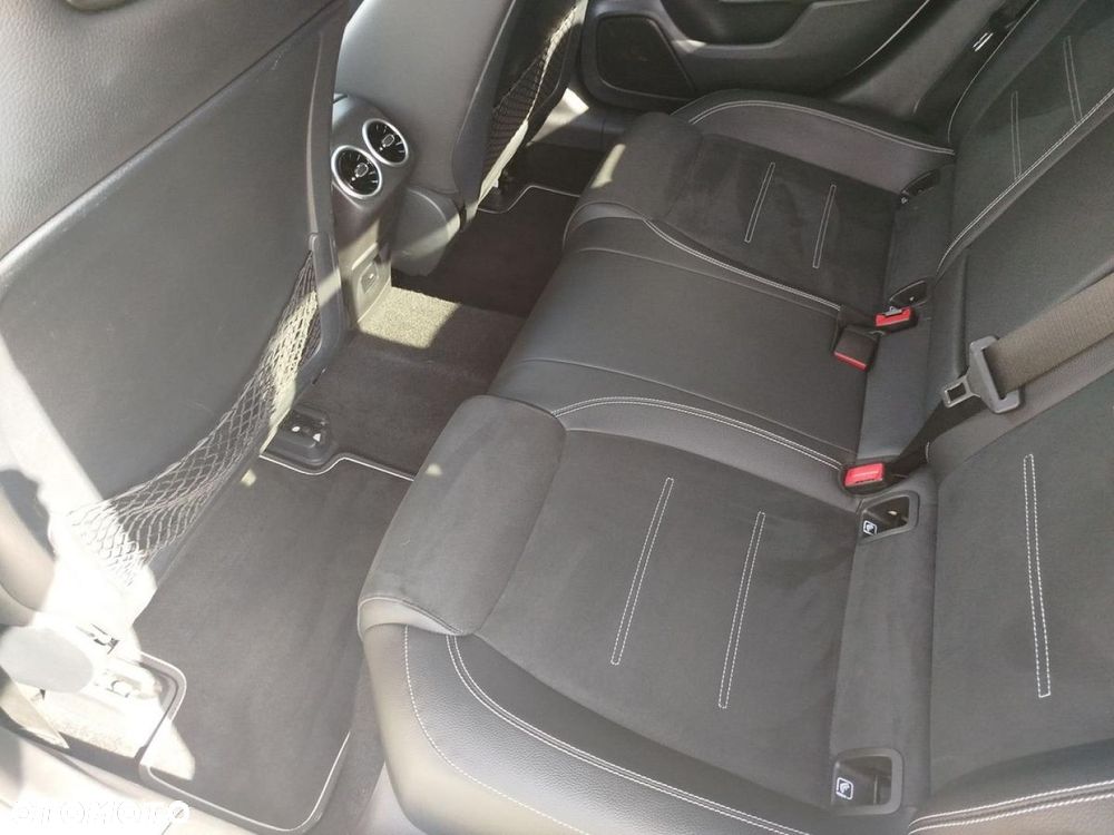 Mercedes-Benz CLA - 19